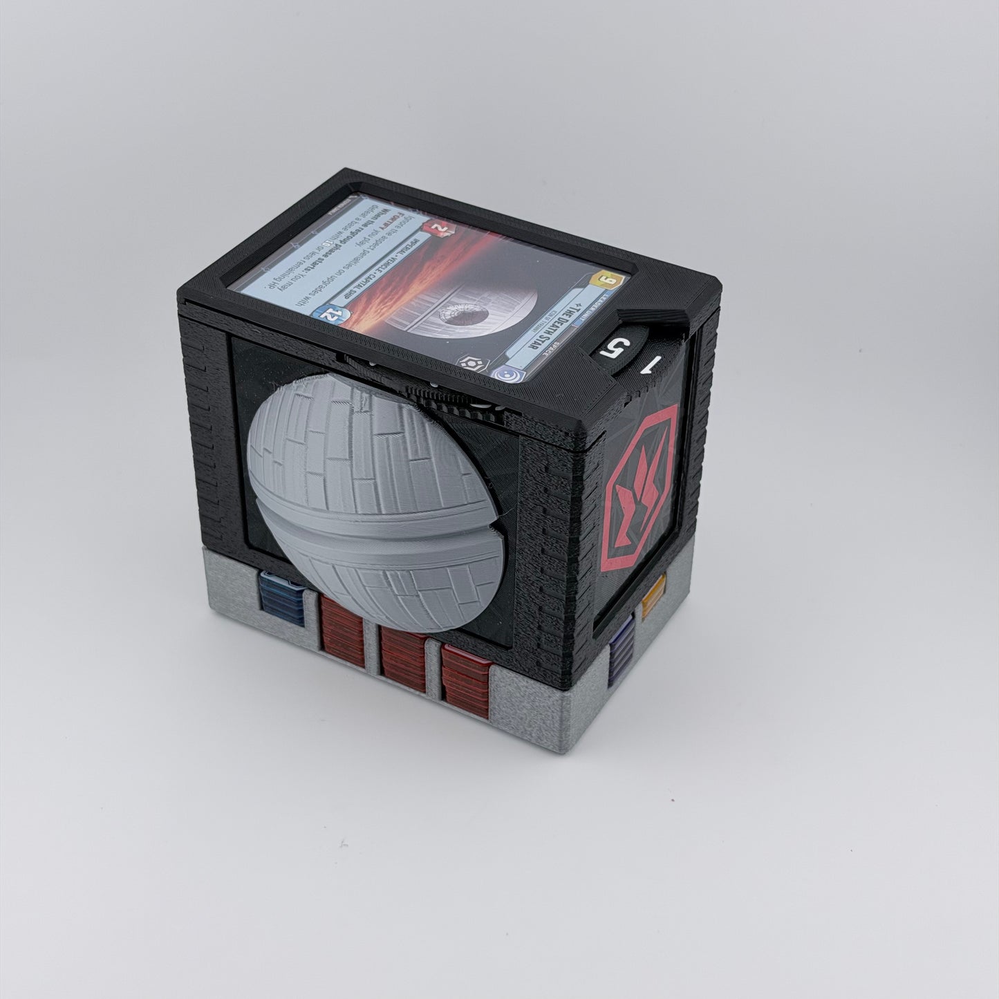That's No Moon Universal DeckDock – Deck Box with Counter & Token Tray