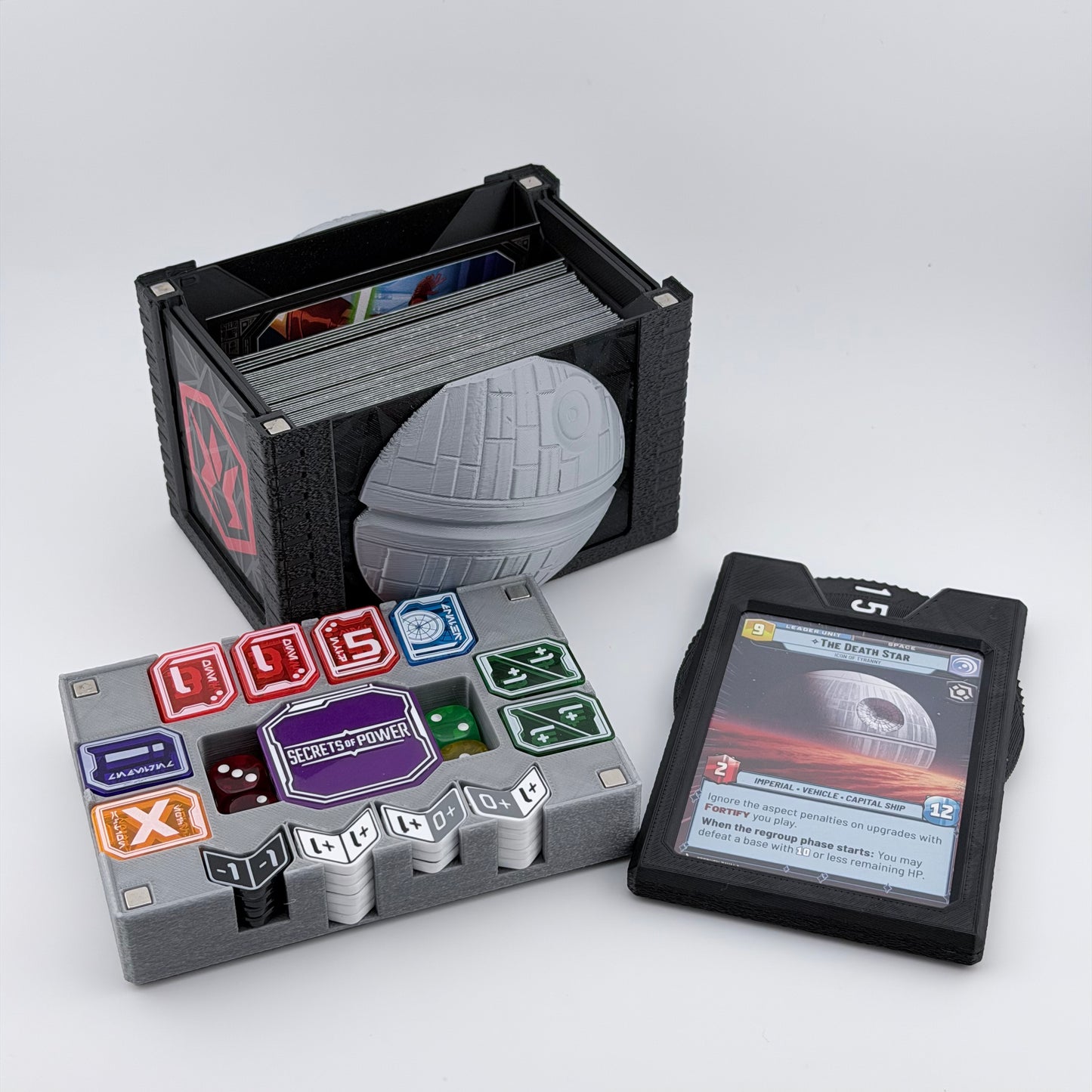 That's No Moon Universal DeckDock – Deck Box with Counter & Token Tray