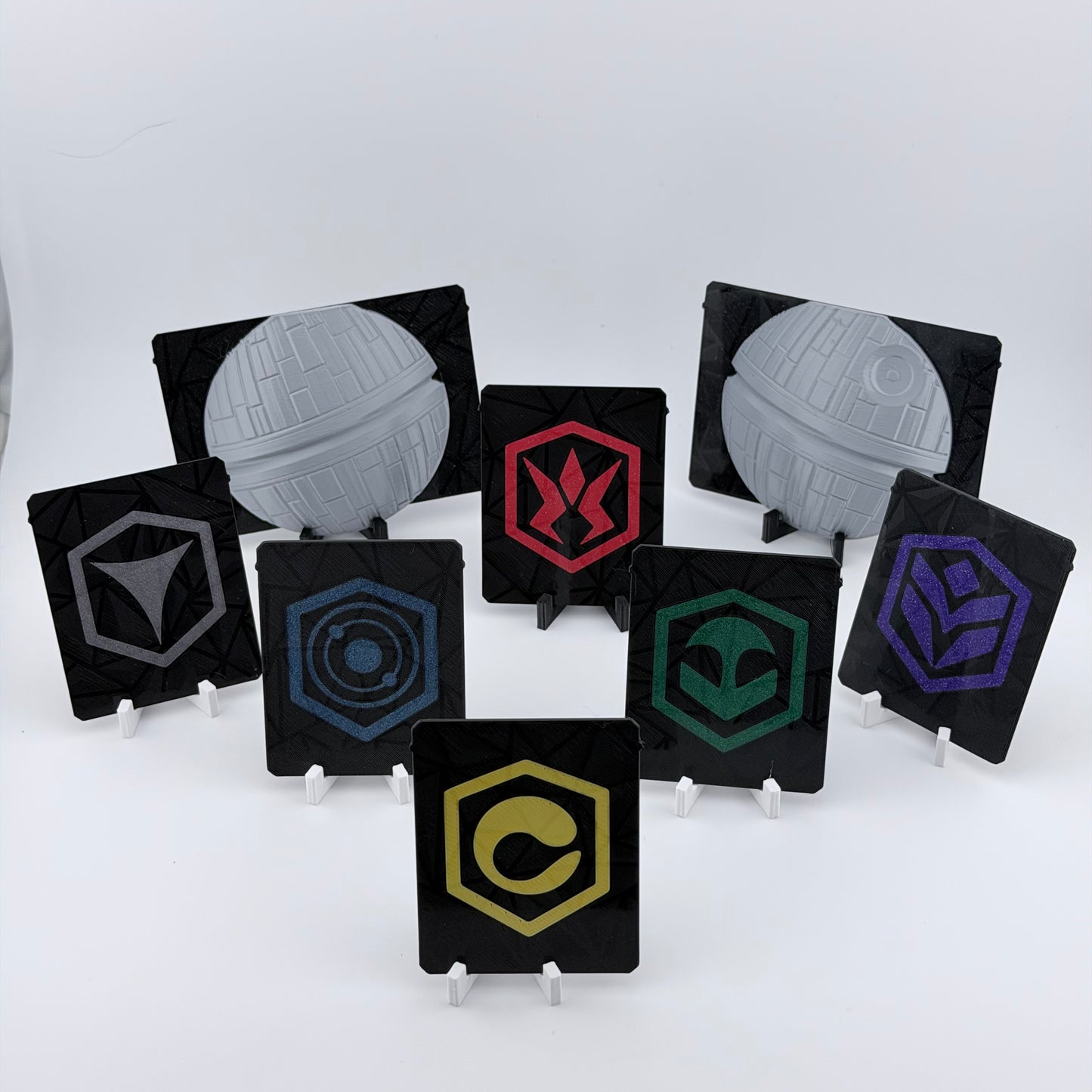That's No Moon Universal DeckDock – Deck Box with Counter & Token Tray